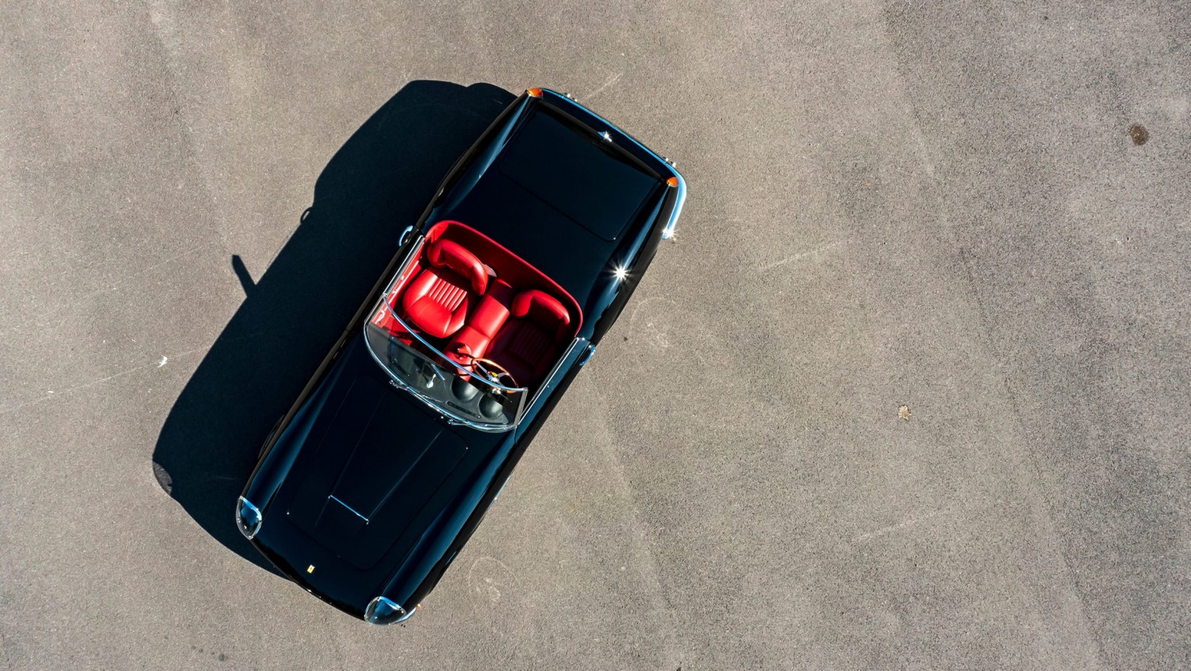 Ferrari California Spider Revival widok z drona