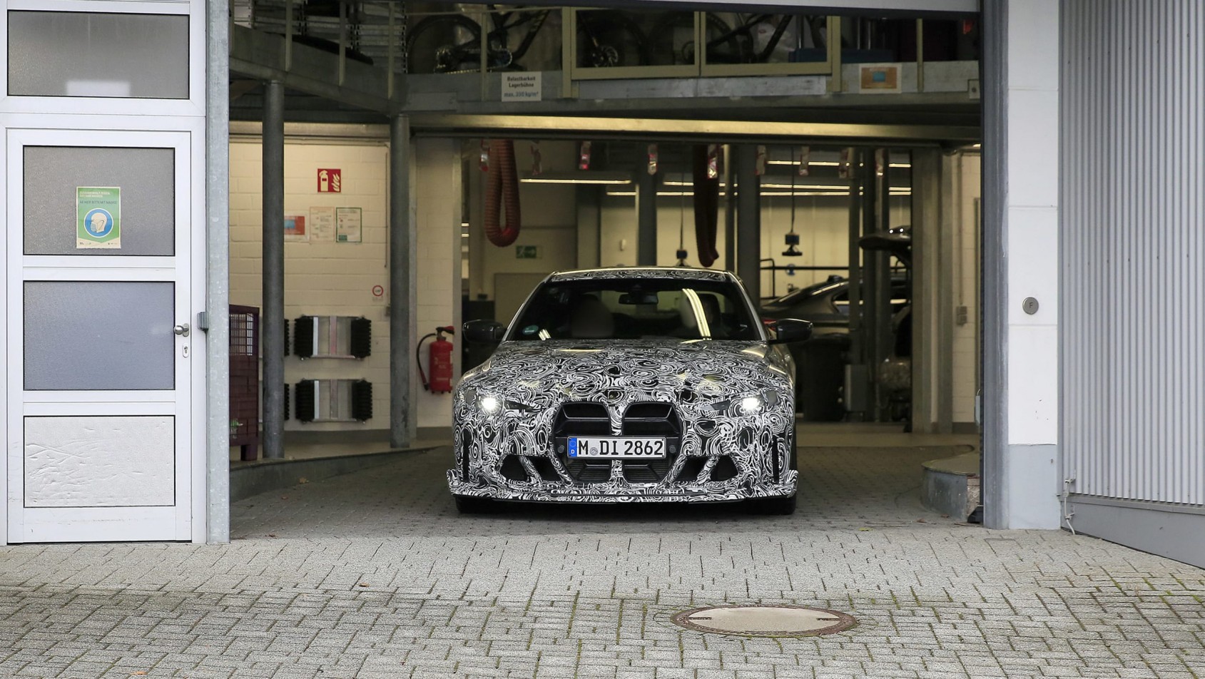 BMW M4 CSL
