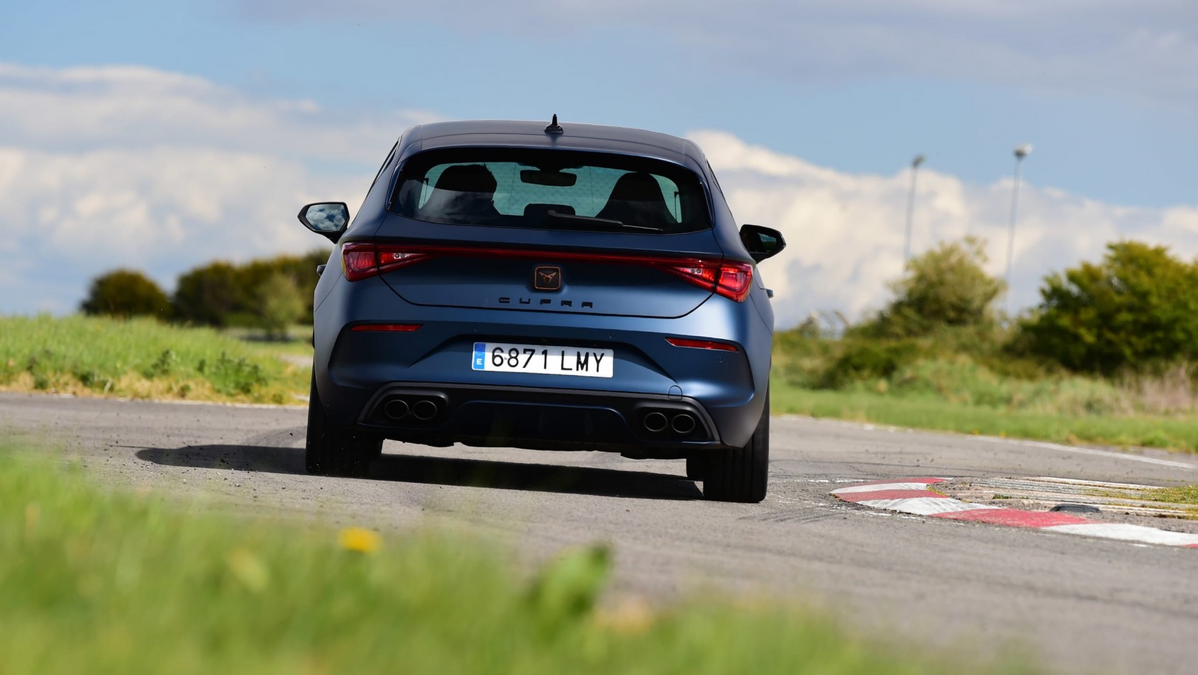 Cupra Leon 300 2021 na zakecie