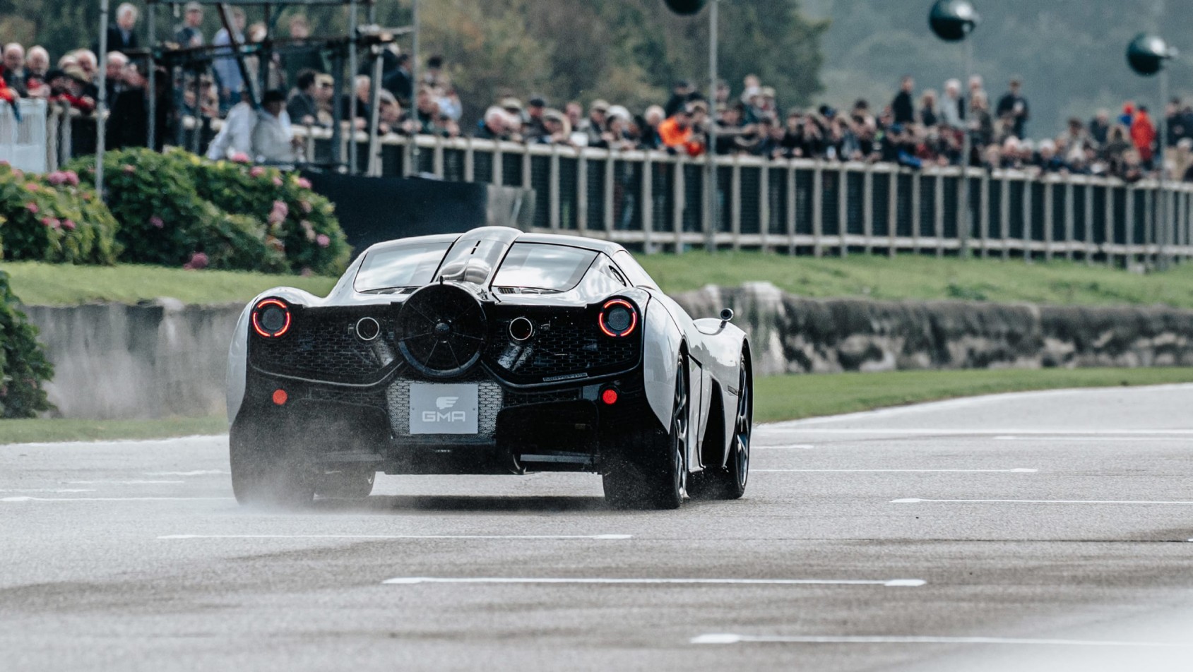 GMA T.50 podczas jazd w Goodwood tył