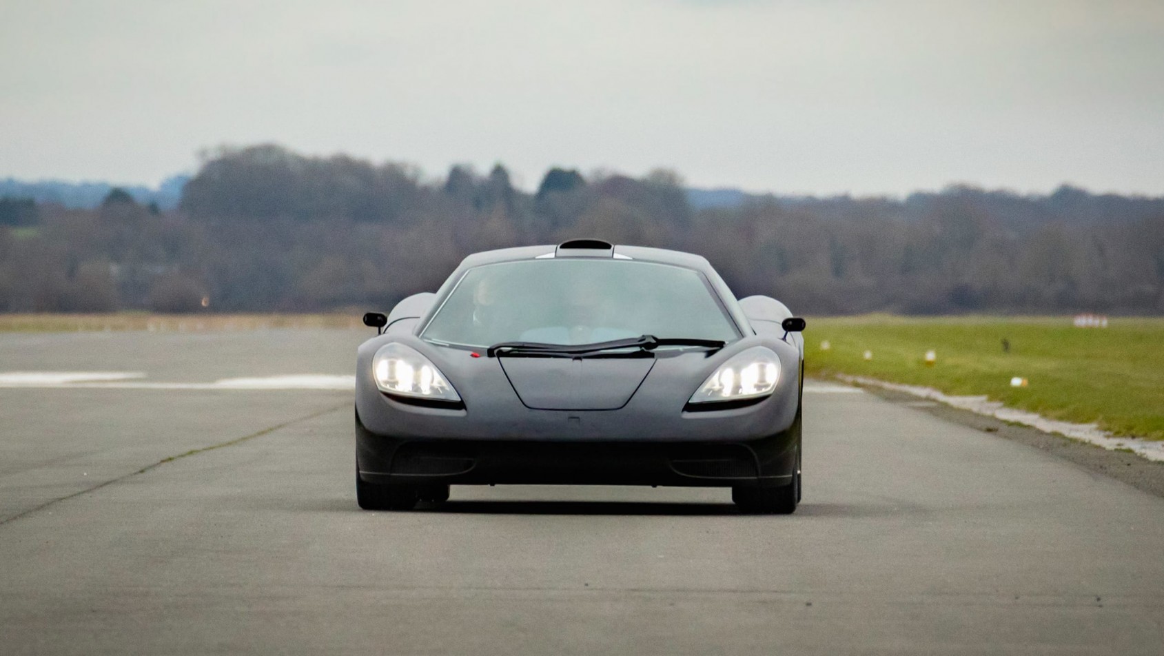 GMA T.50 prototyp podczas testów przód