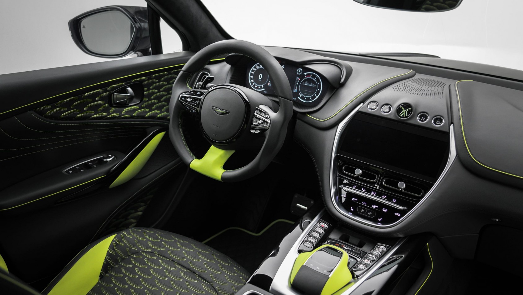 Aston Martin DBX