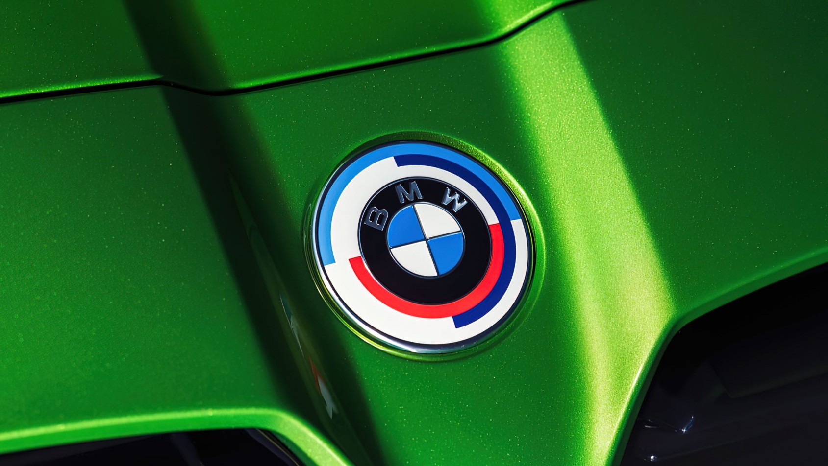 BMW nowy emblemat