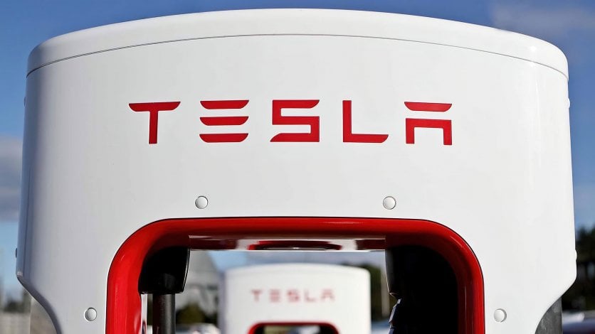 Superchargery będą otwarte dla wszystkich Tesla