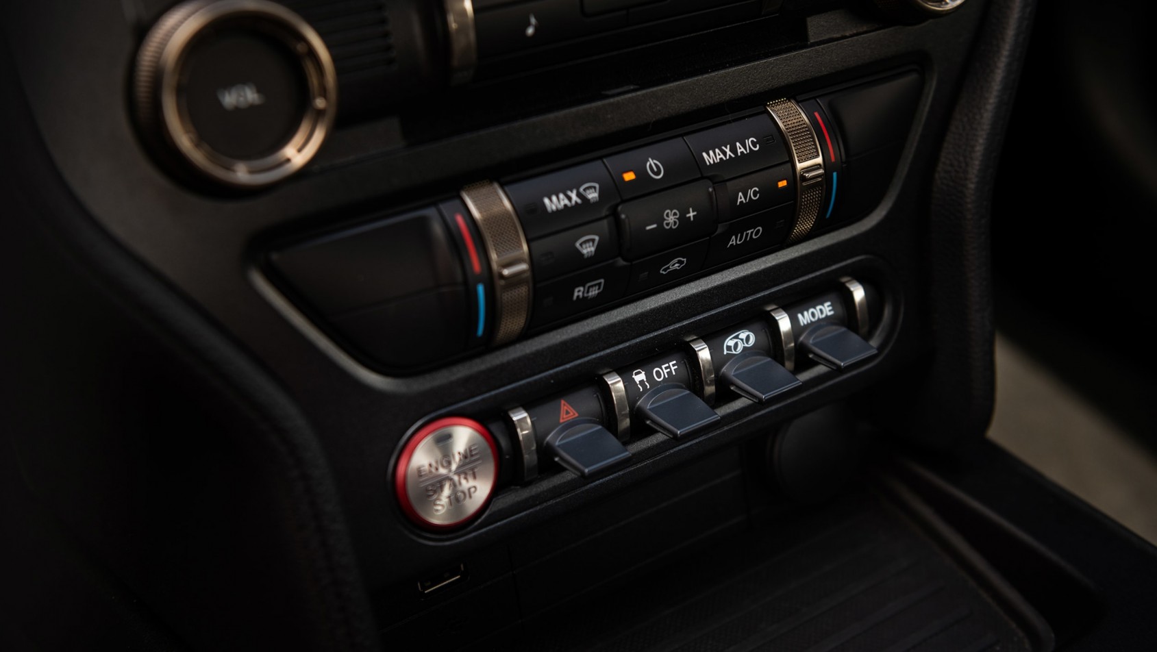 Ford Mustang Shelby GT500 - przełączniki