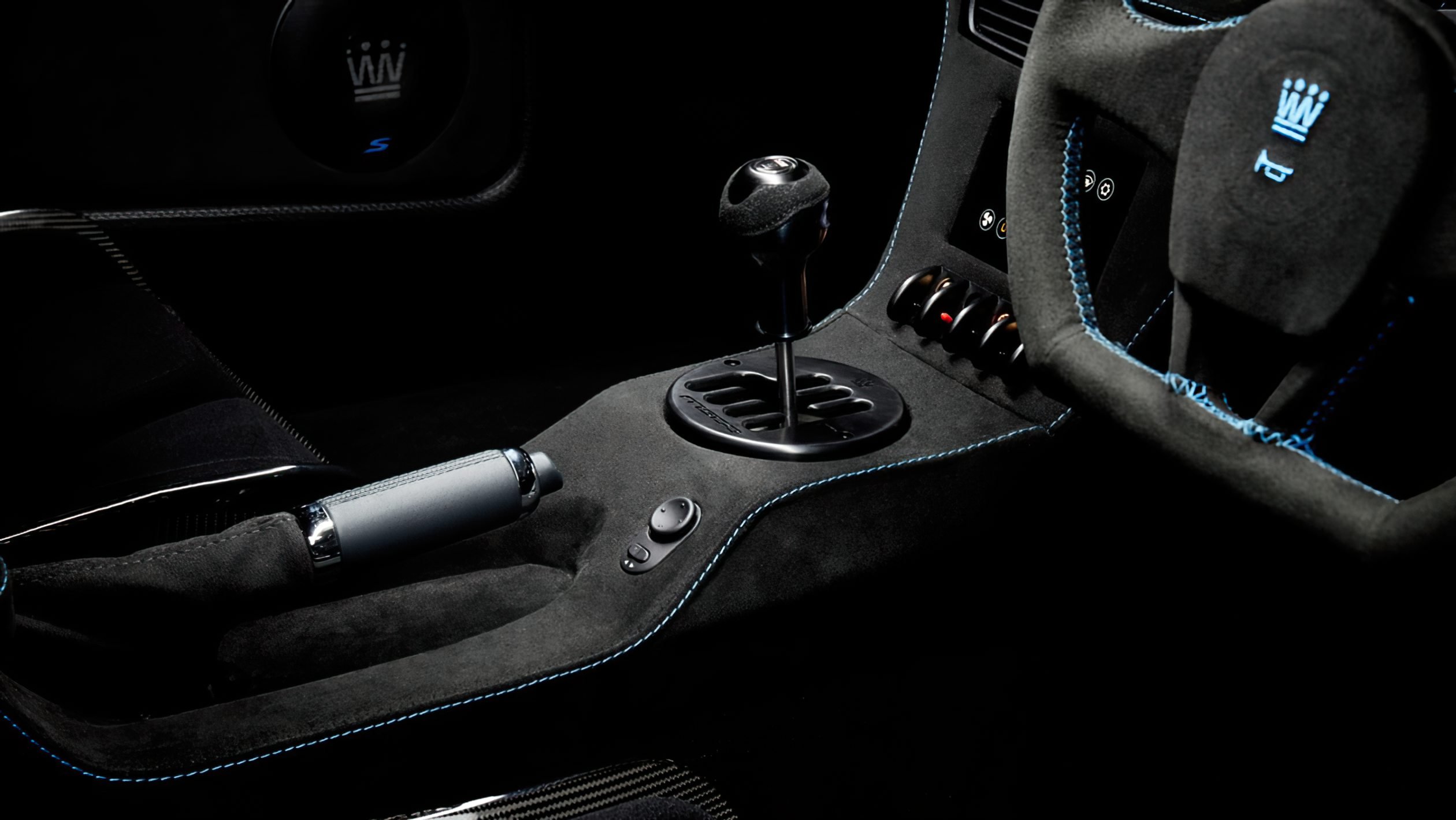 Gear_Stick-Low-Res-gigapixel-standard-scale-2_00x