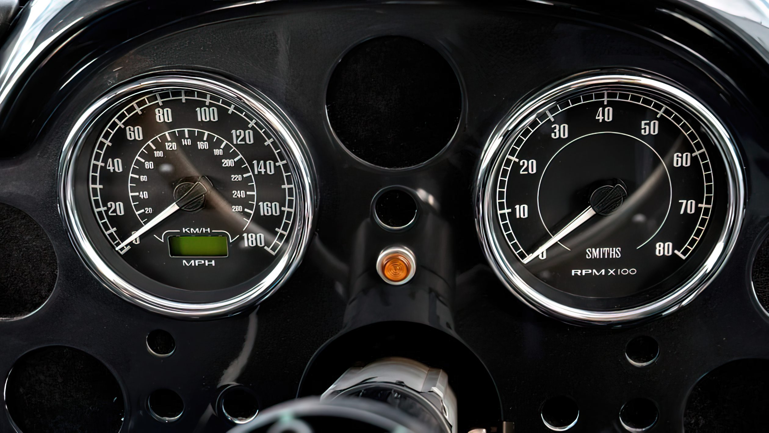 Aston Martin DB5 replika zegary