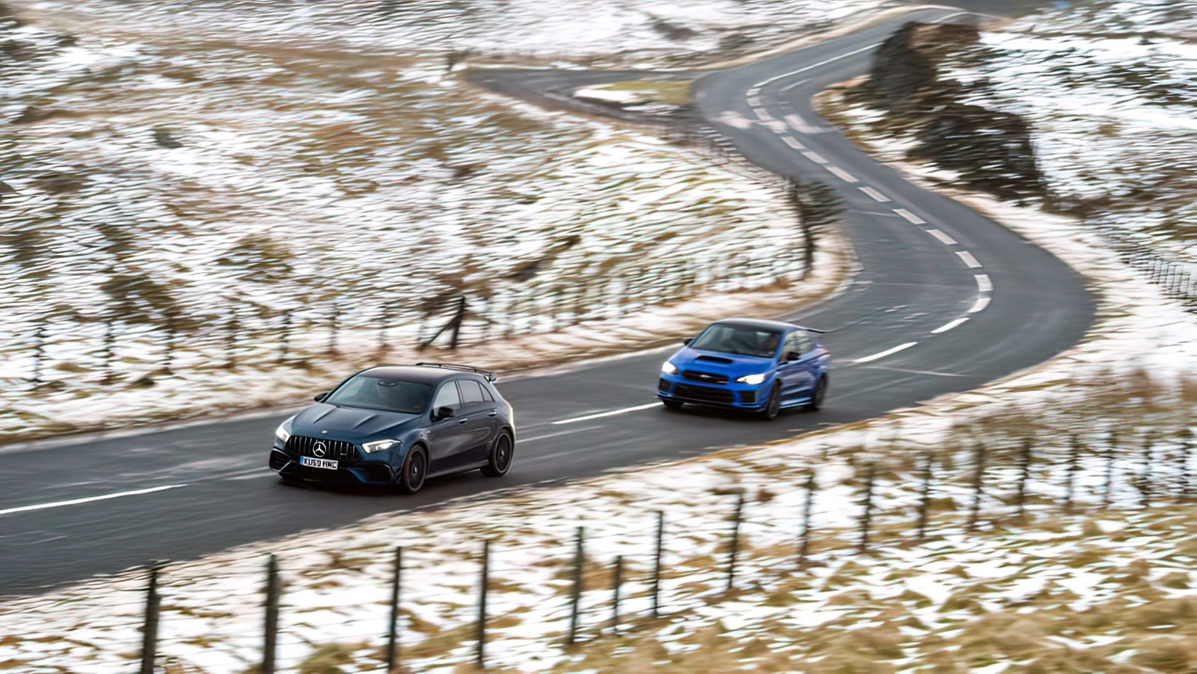 Mercedes AMG A45 S vs Subaru Impreza WRX na drodze