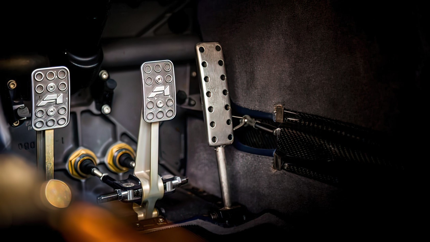 pedały w artykule skrzynie manualne