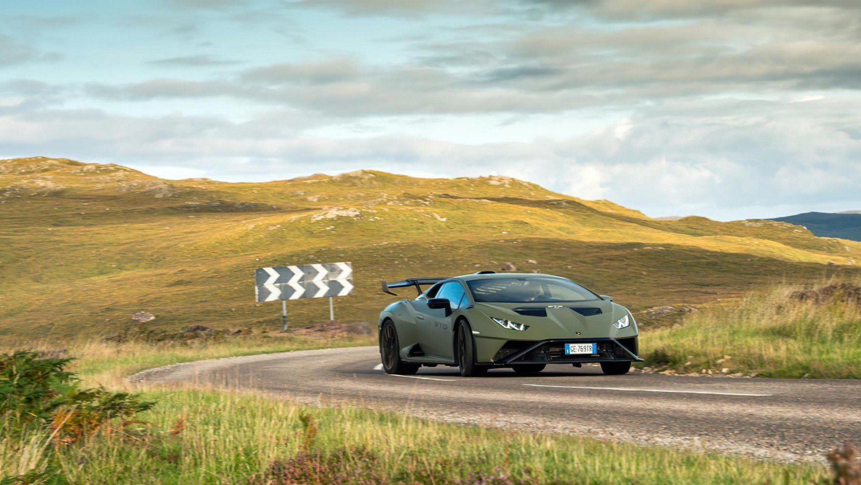 Lamborghini Huracán STO - górskie trasy