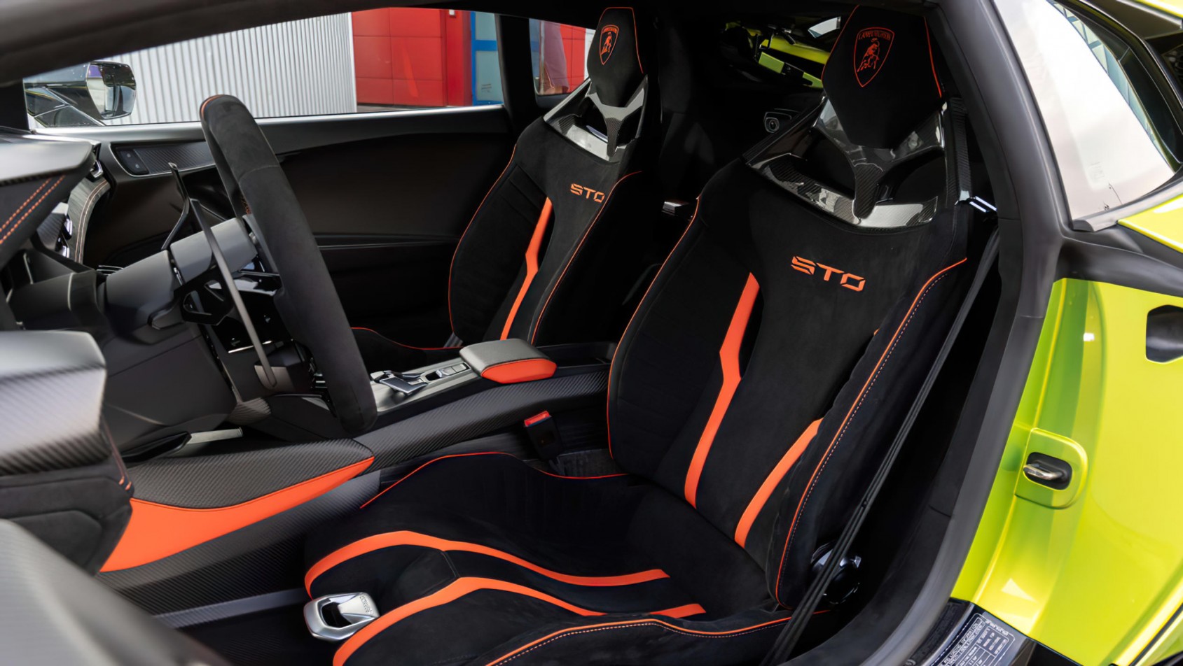 Lamborghini Huracán STO - fotele