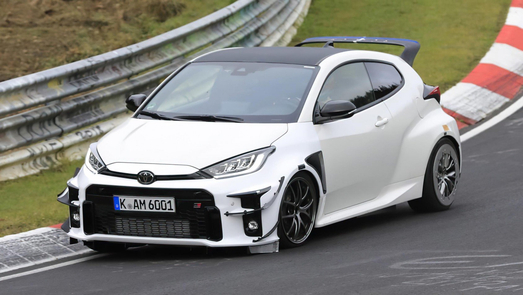 Toyota GR Yaris - przód