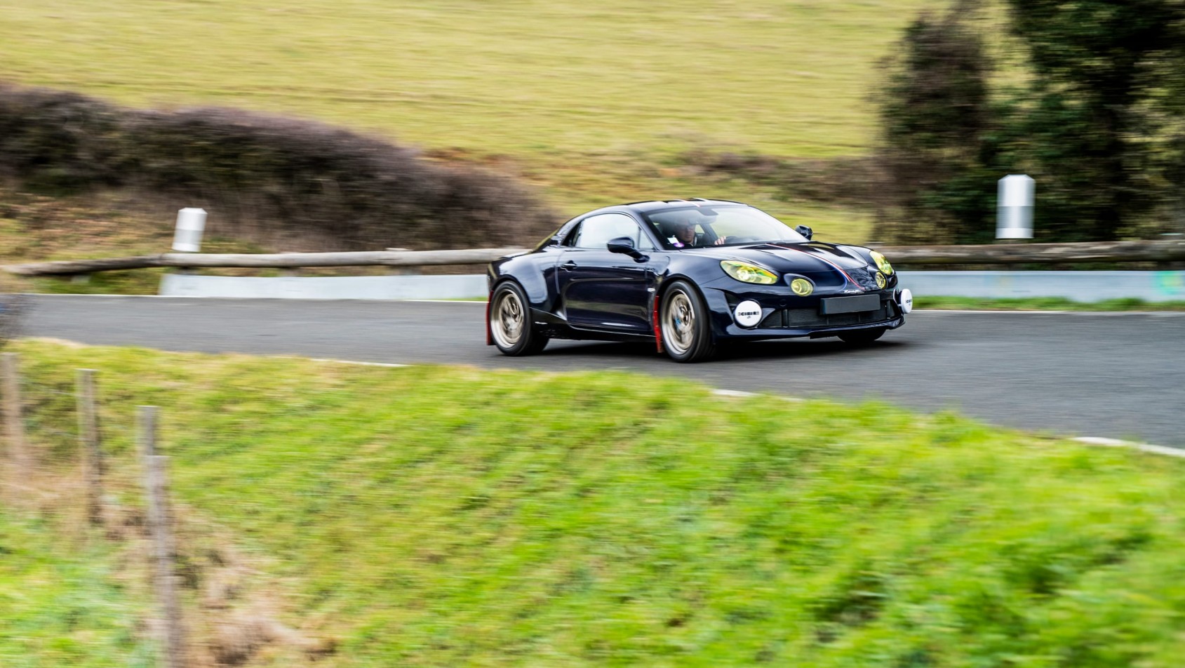 Alpine Ravage na drodze