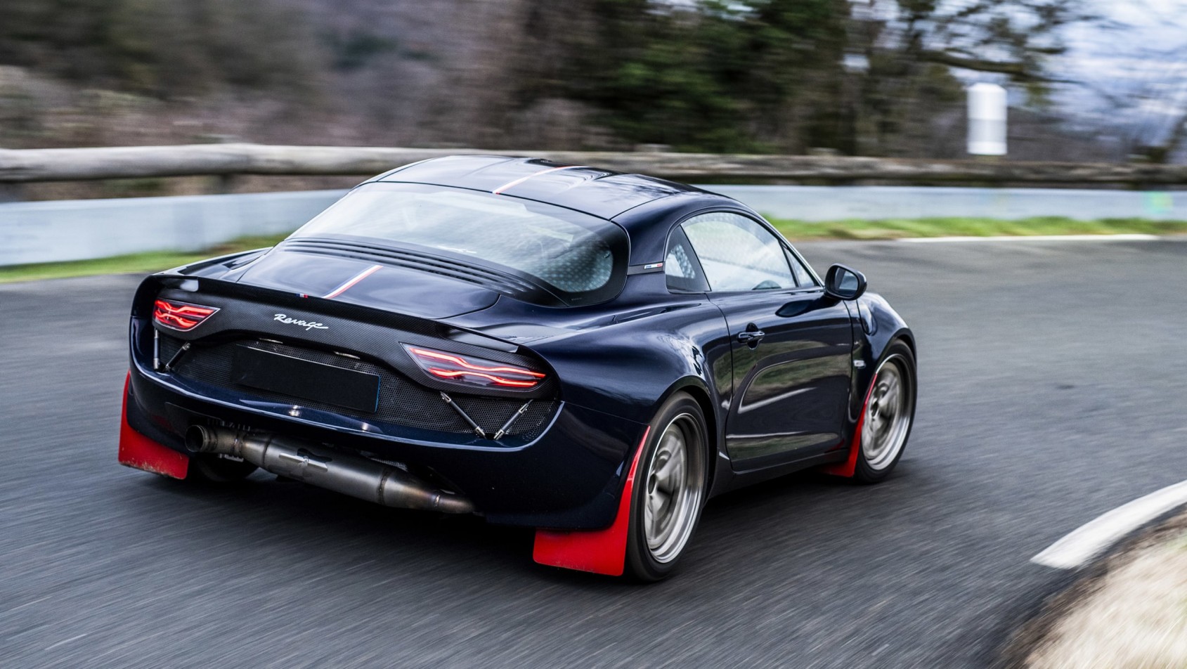 Alpine Ravage na torze