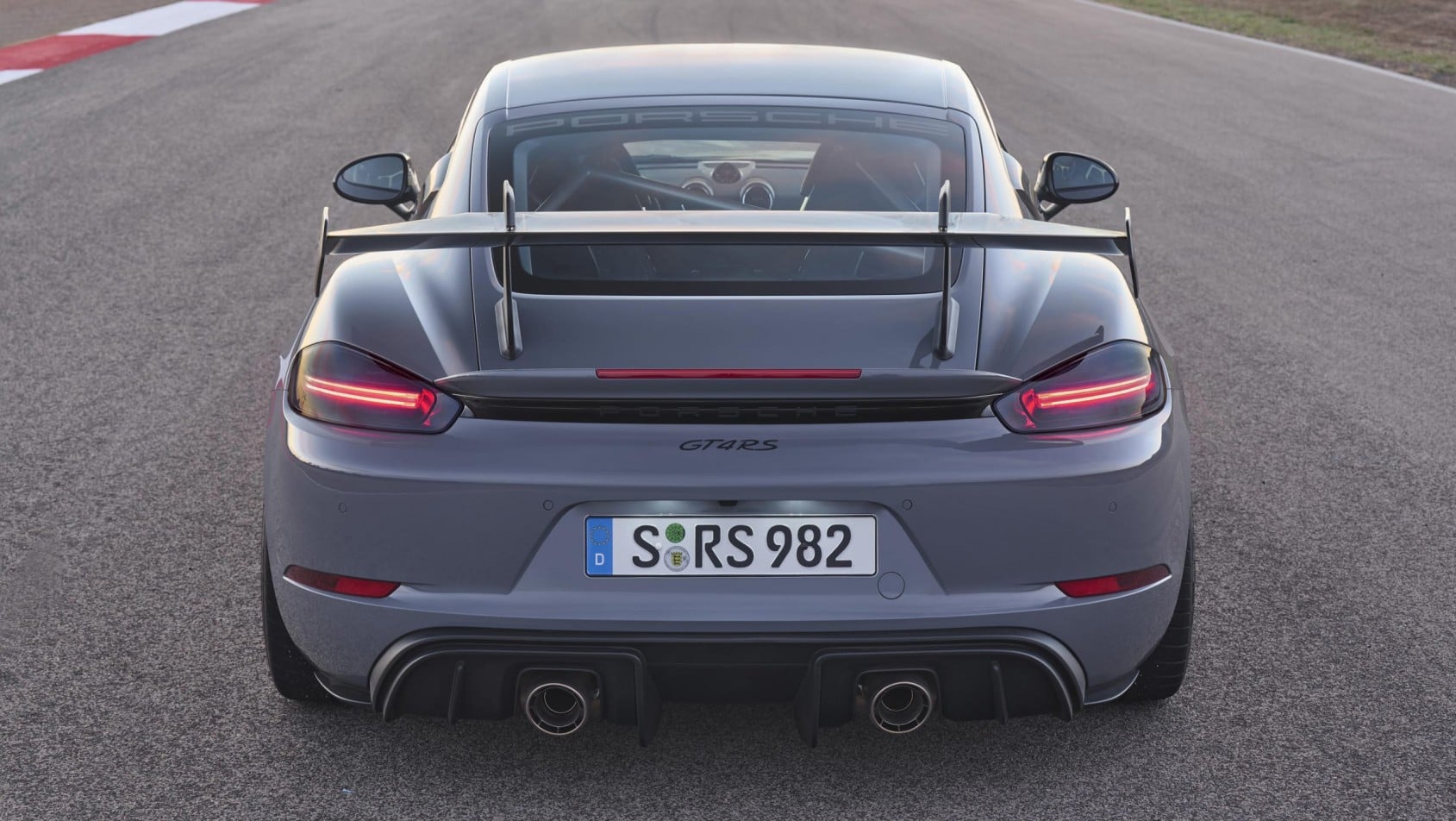 porsche-718-cayman-gt4-rs tył auta