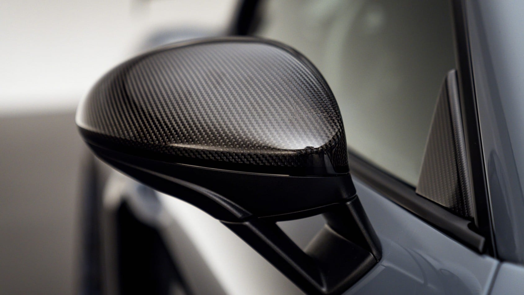 porsche-718-cayman-gt4-rs lusterko