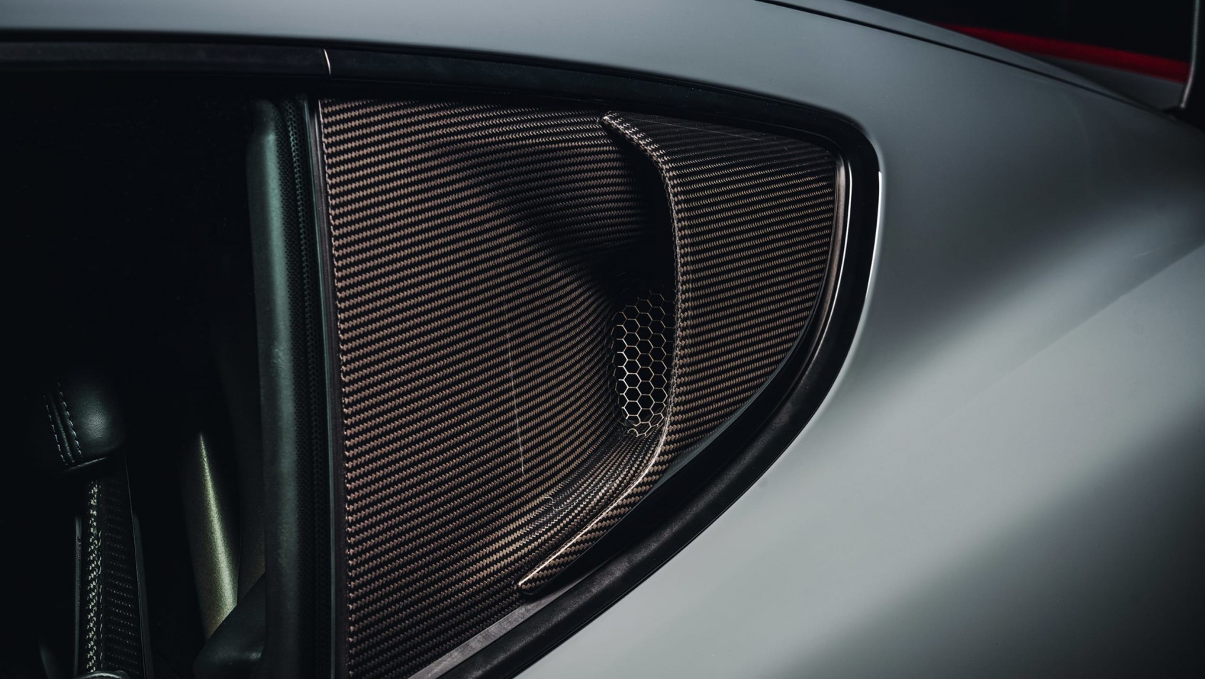 porsche-718-cayman-gt4-rs wloty carbon