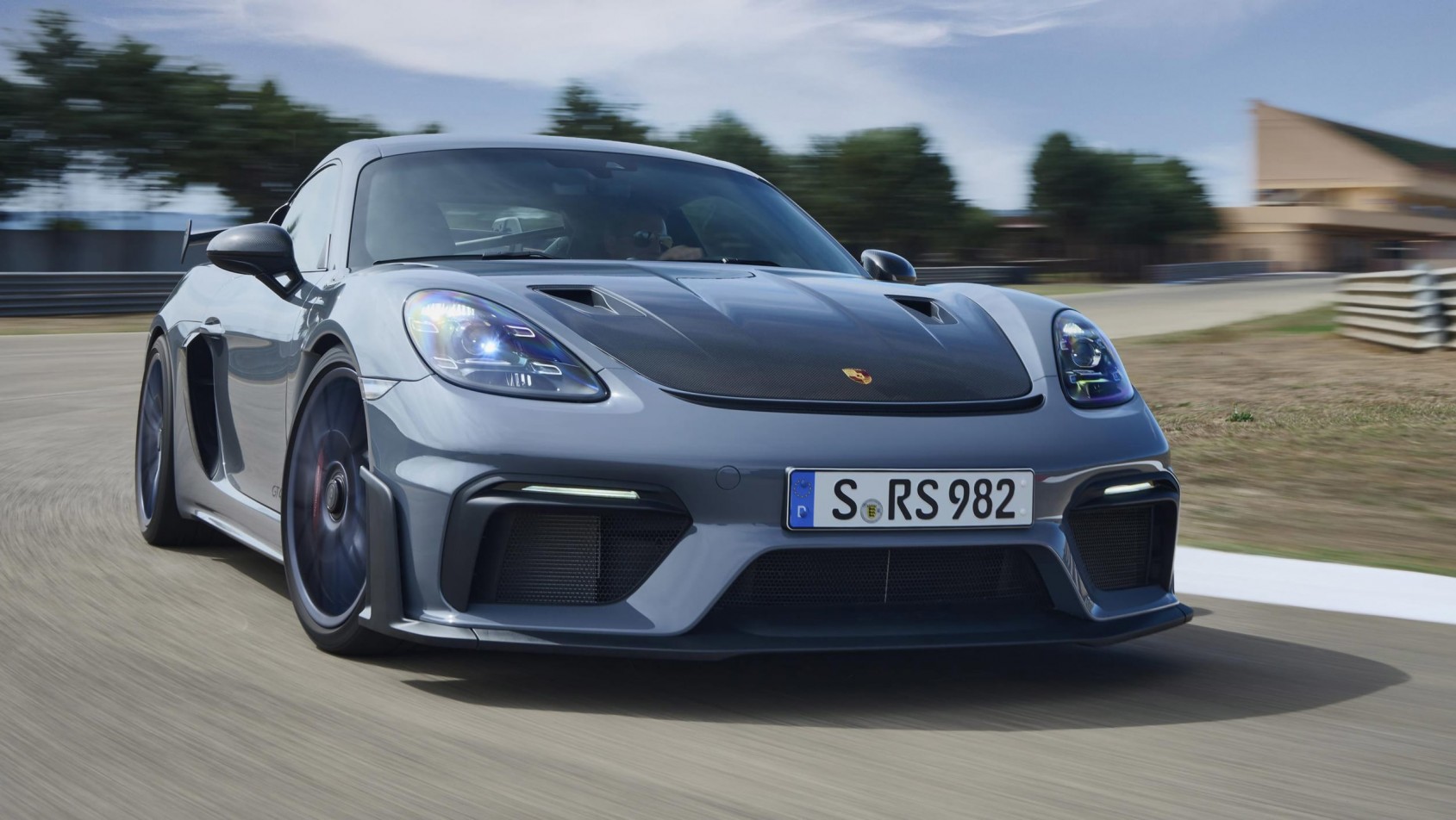 porsche-718-cayman-gt4-rs na torze