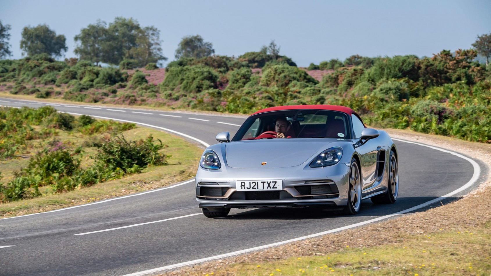 Porsche 718 Boxster srebrny czerwony dach przód