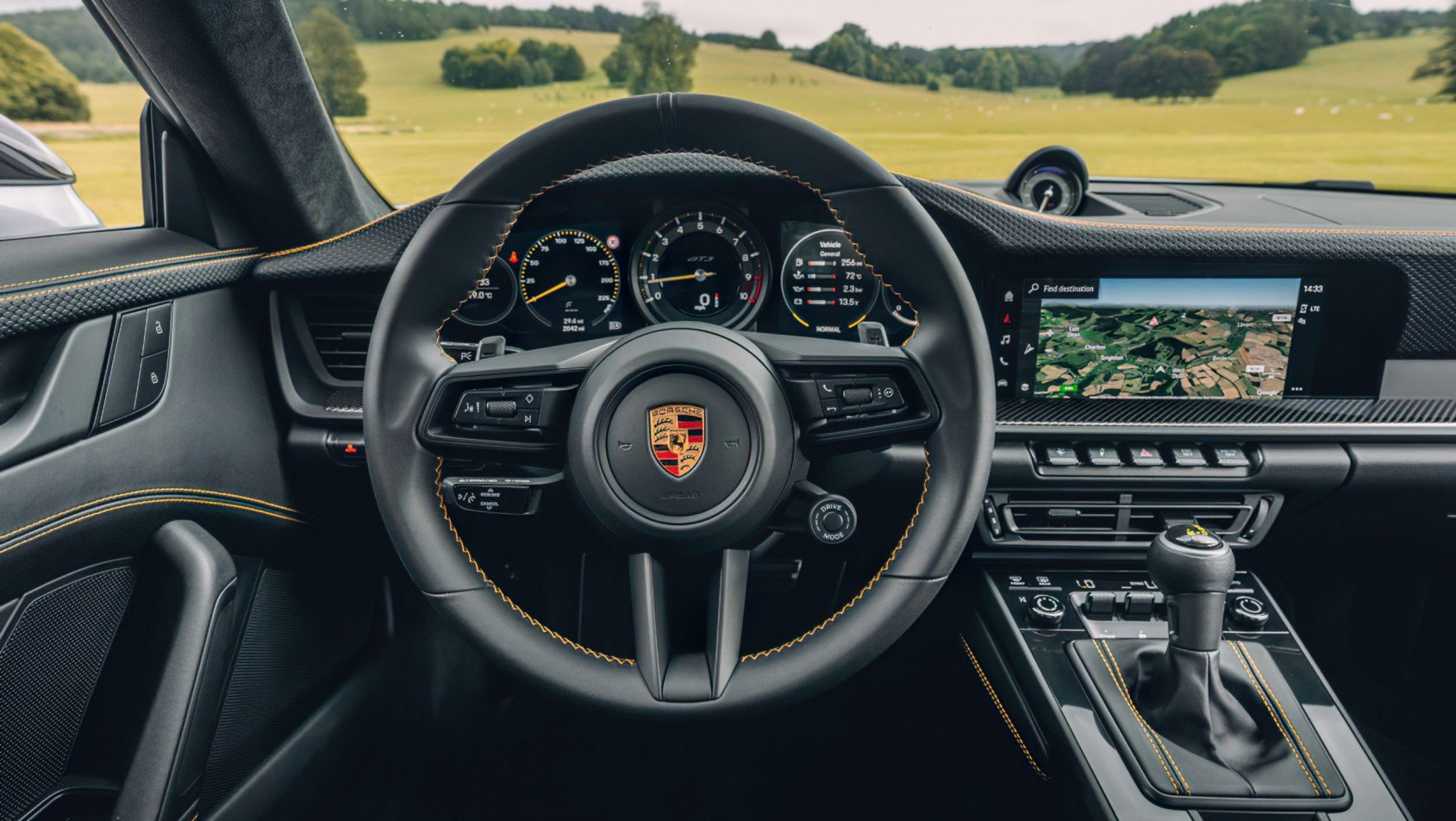 Porsche 911 GT3 Touring wnętrze