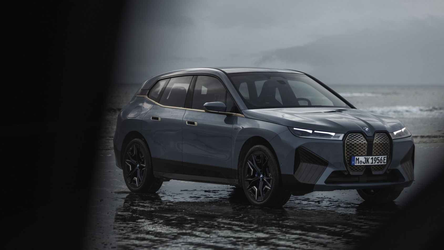 BMW iX M60
