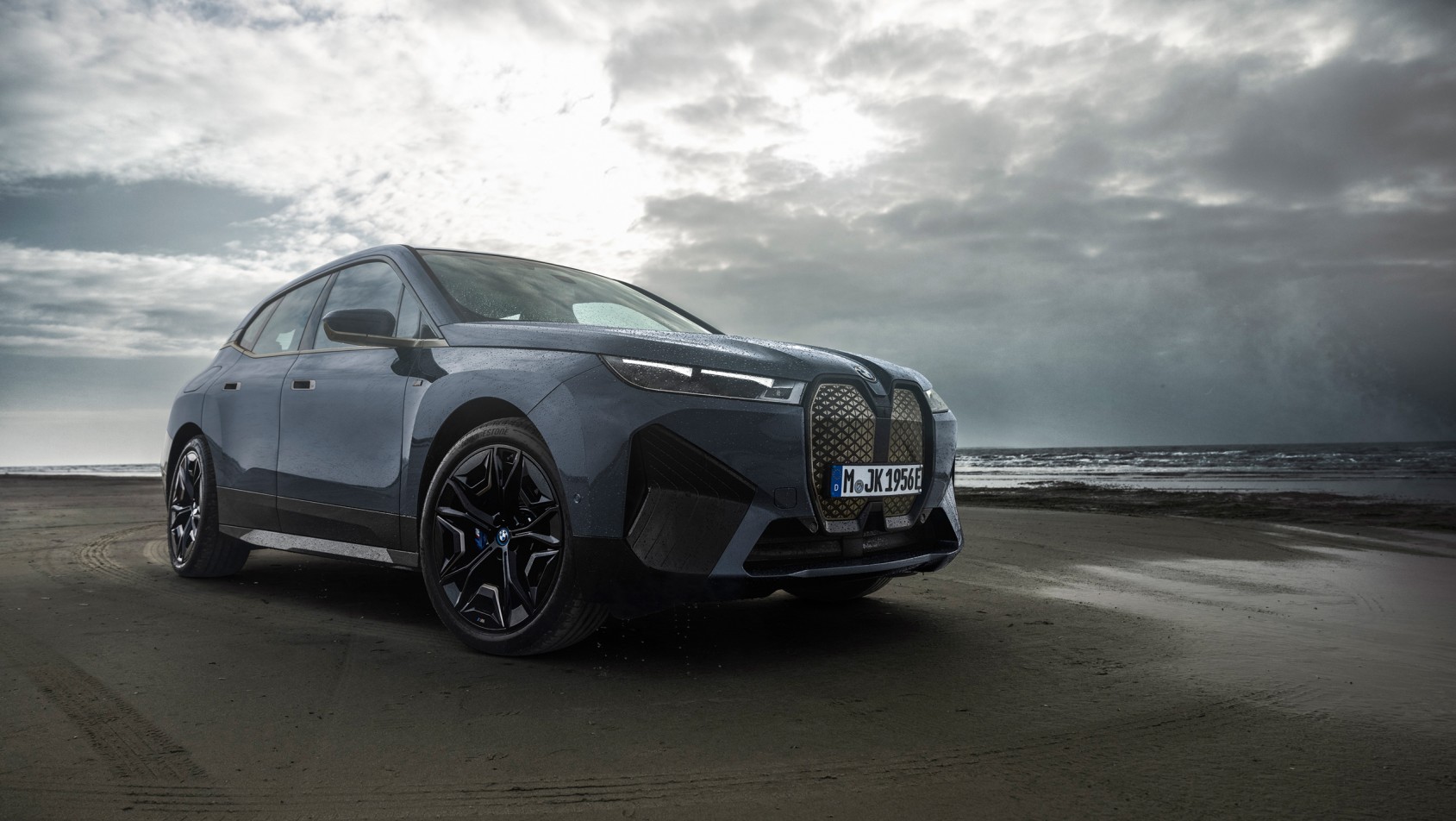 BMW iX M60