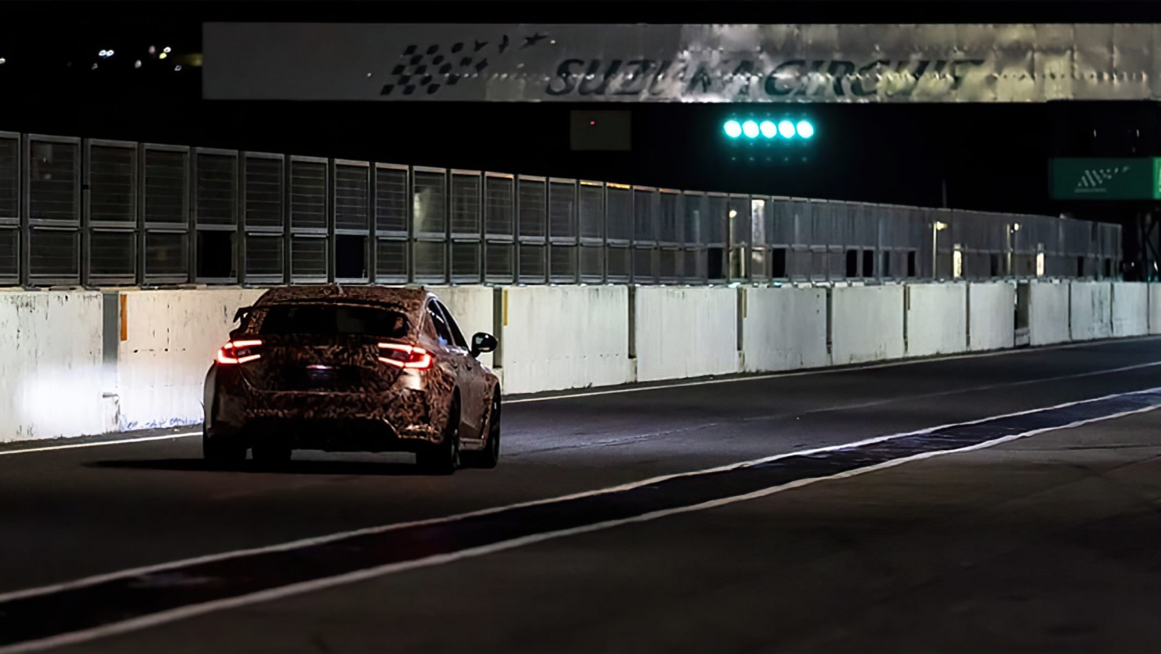 Honda Civic Type R na drodze