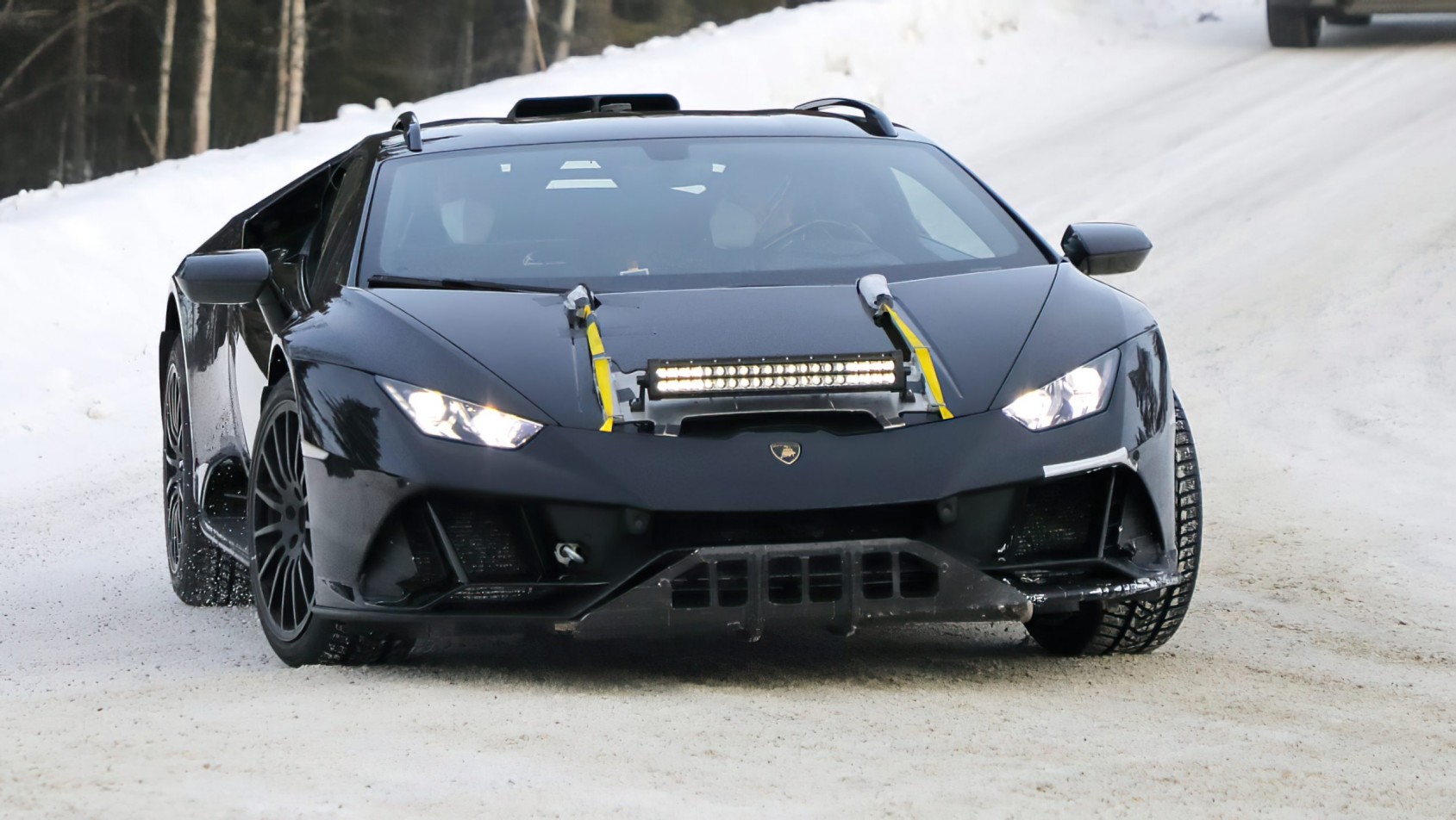 Lamborghini Huracan Sterrato Lamborghini Huracan Sterrato na śniegu