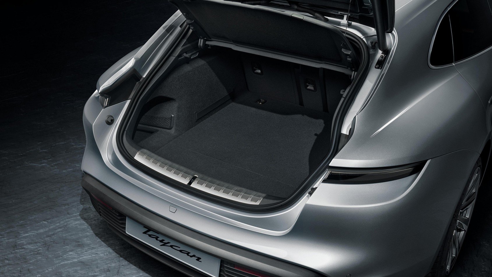 Porsche Taycan Sport Turismo bagażnik