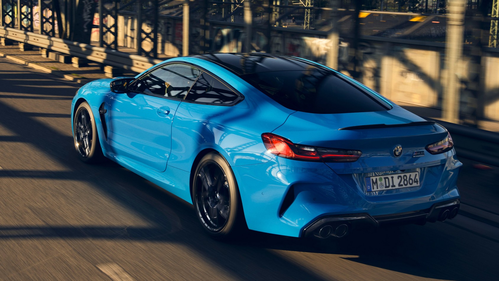 2022-BMW-M8-Competition-14