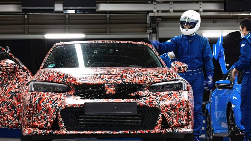 Honda Civic Type R w kamuflażu na torze Suzuka Honda Civic Type R w kamuflażu na torze Suzuka