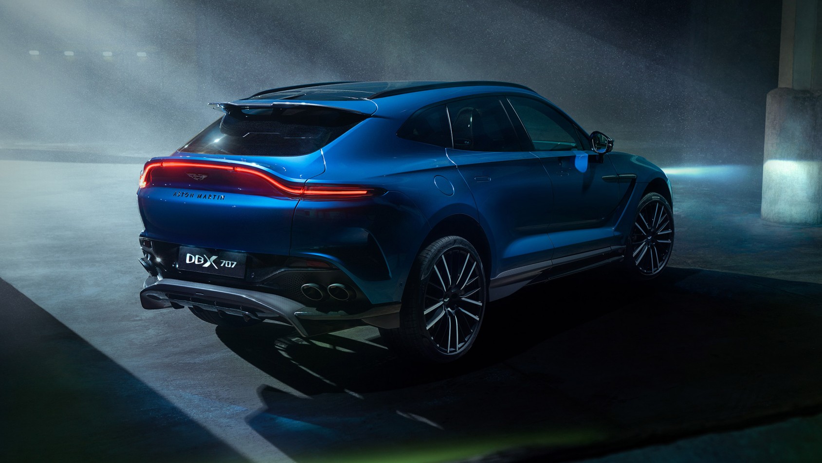 Aston Martin DBX707 w fabryce