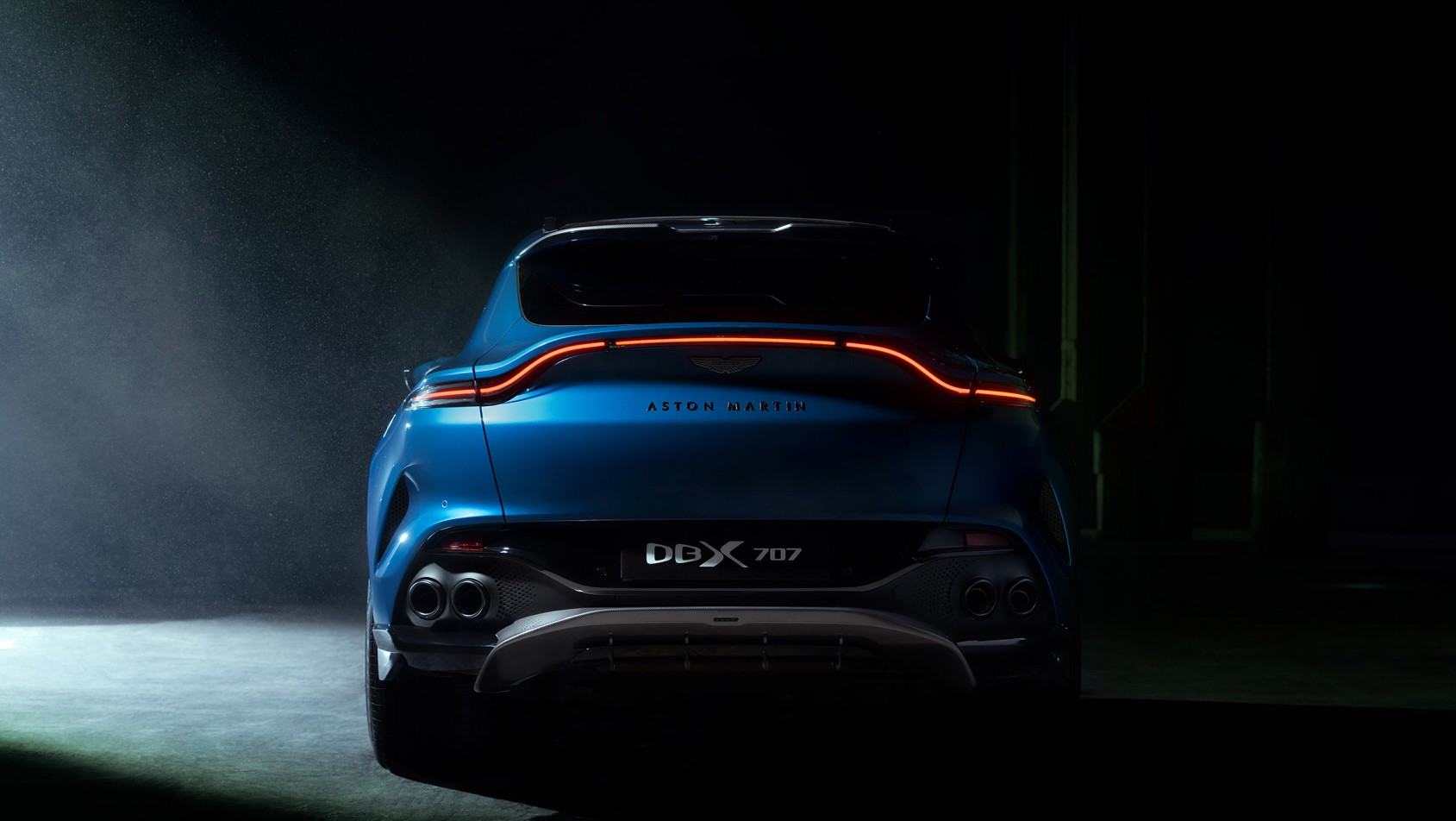 Aston Martin DBX707 - tył auta