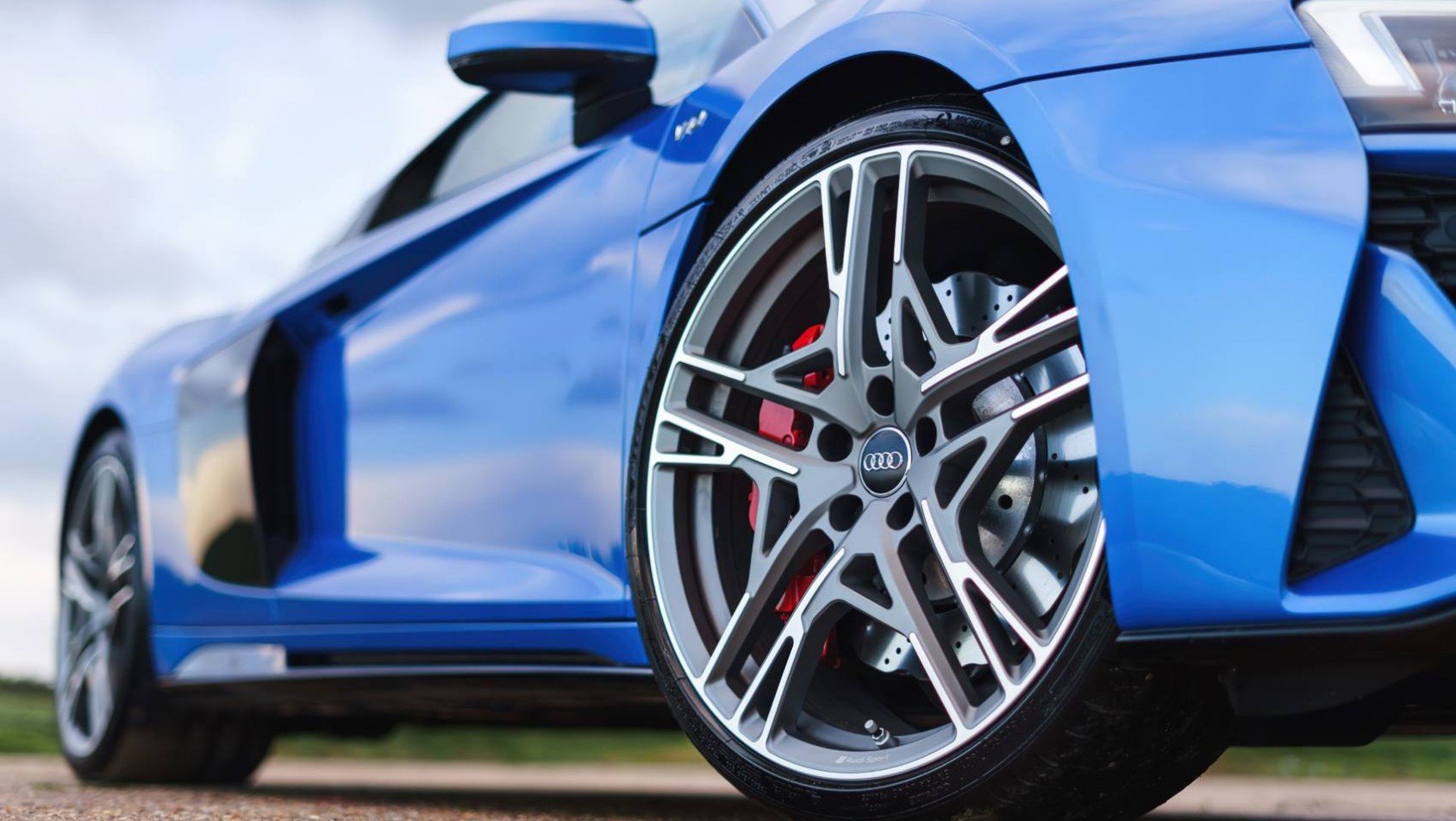 Koła niebieskiego Audi R8