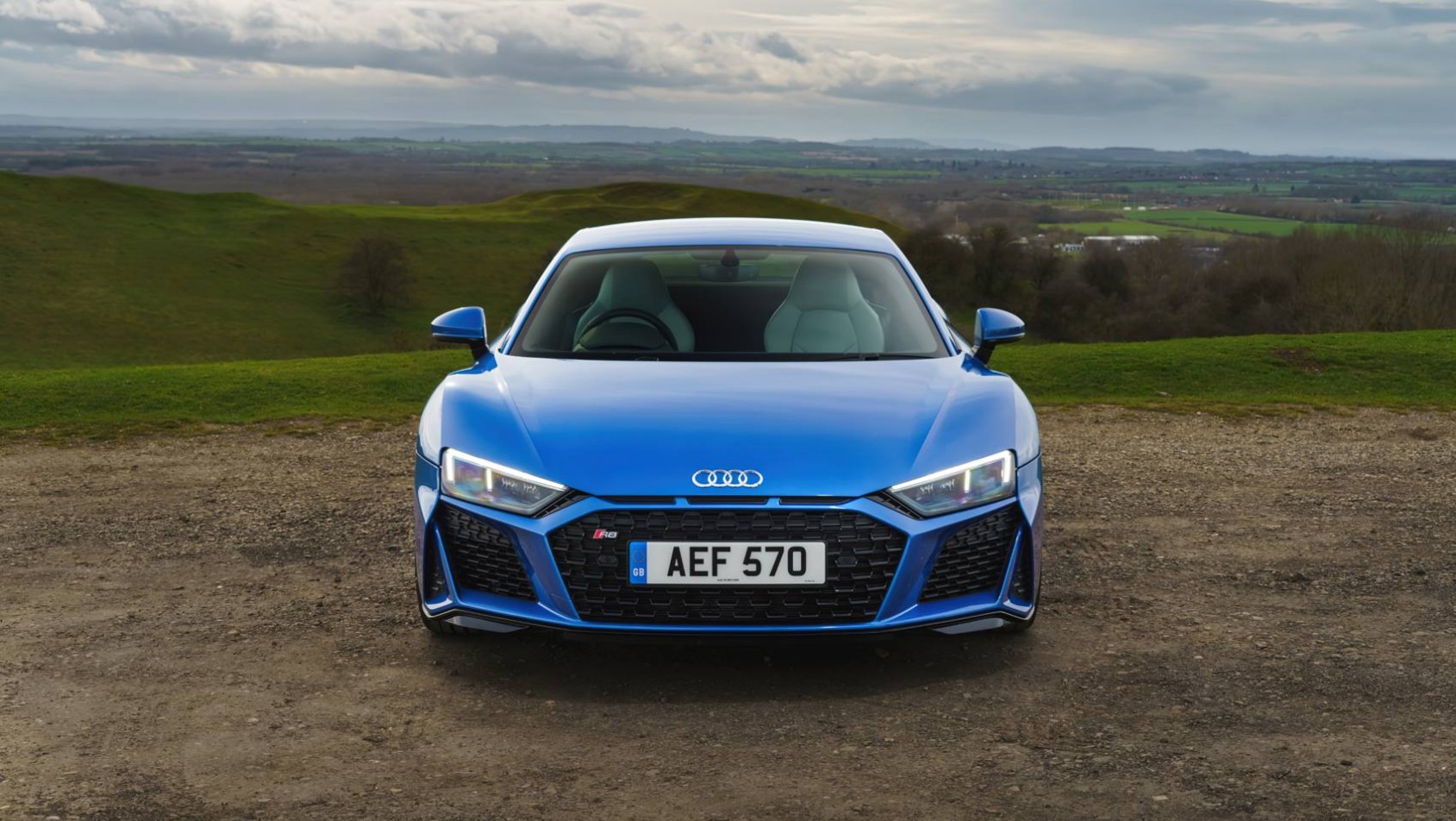 Audi R8 na drodze przód