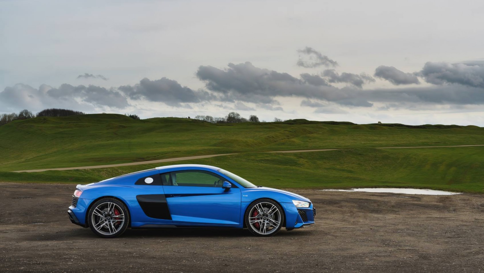 Audi R8 na drodze