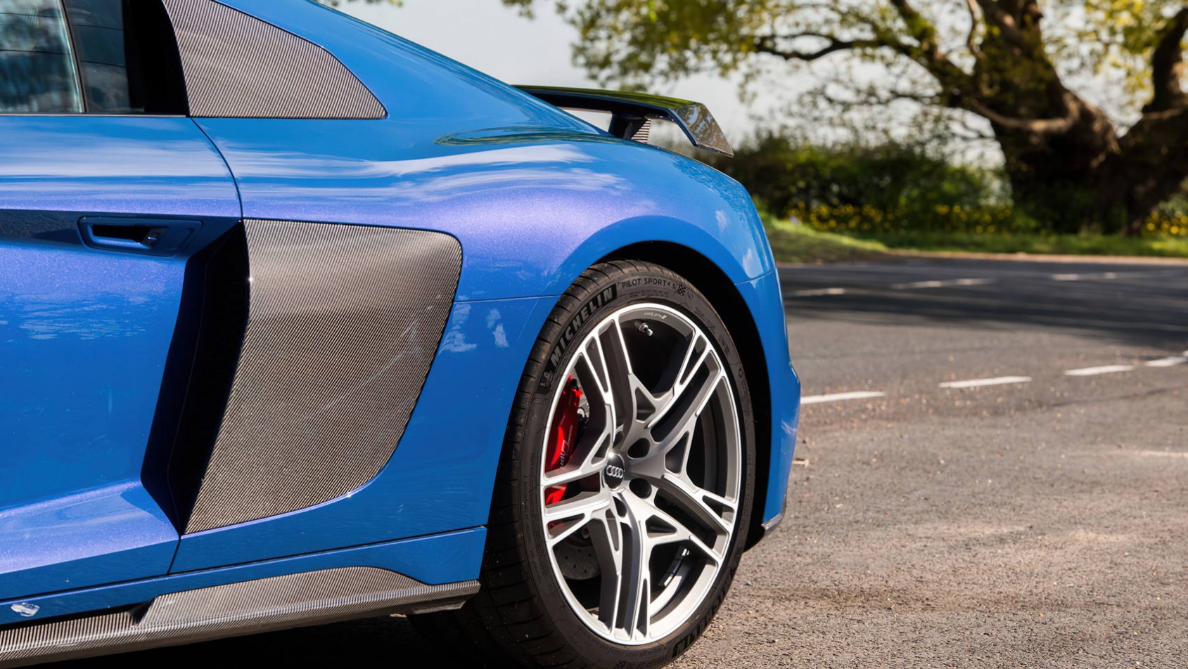 Audi R8 wlot powietrza