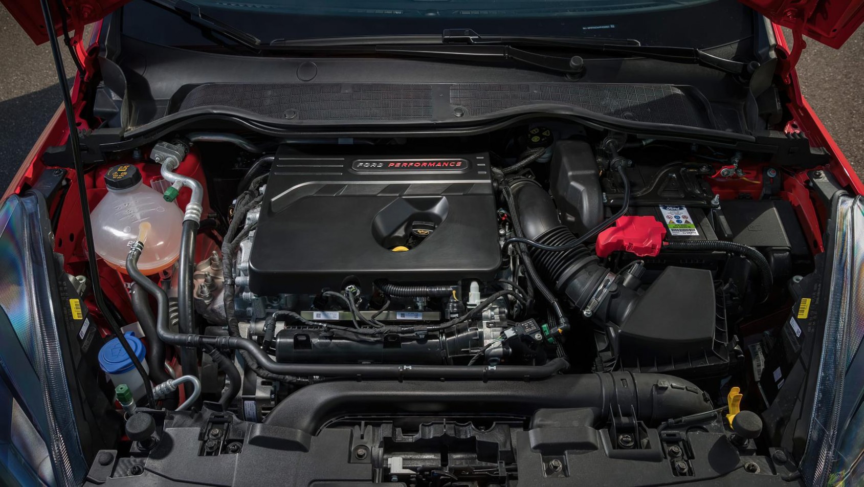 Fiesta ST pod maską