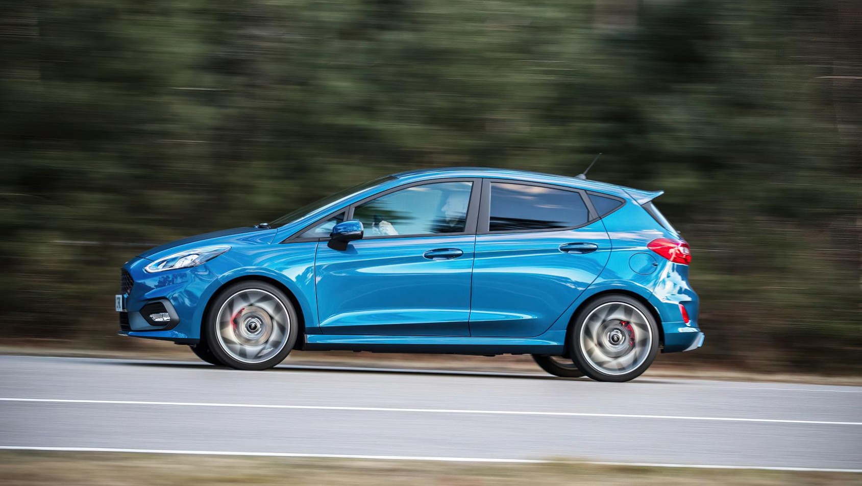 Fiesta ST z boku