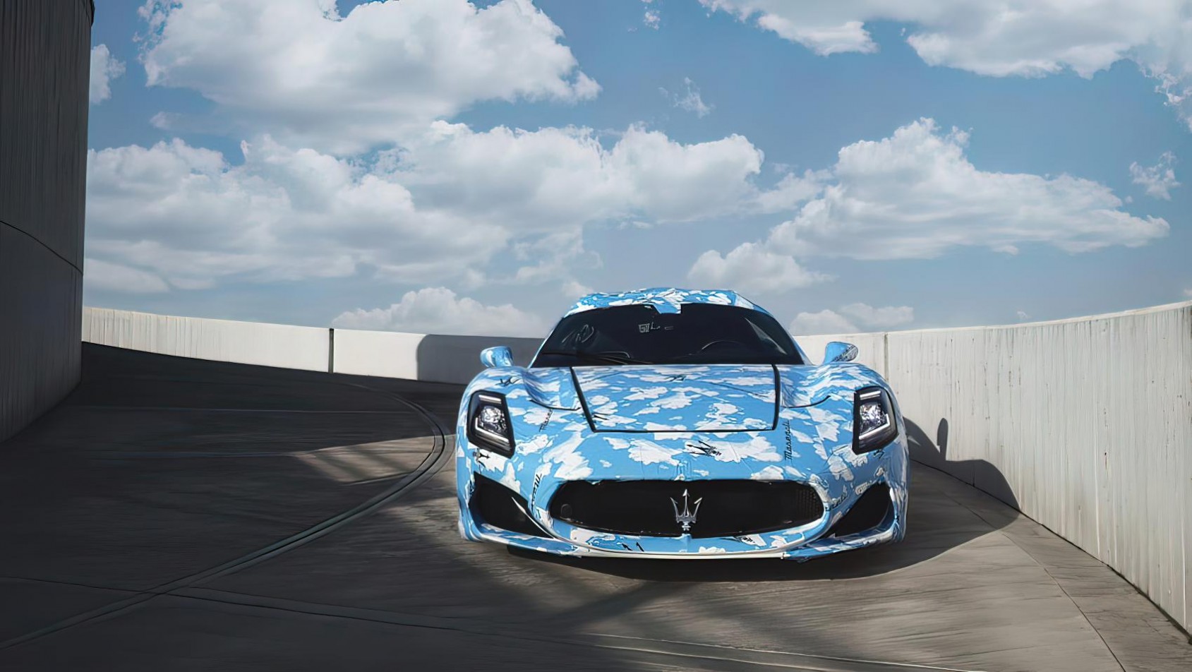 Maserati Mc20 kamuflaż