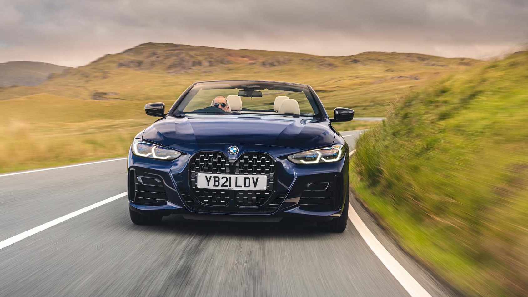 BMW M440i cabriolet granat