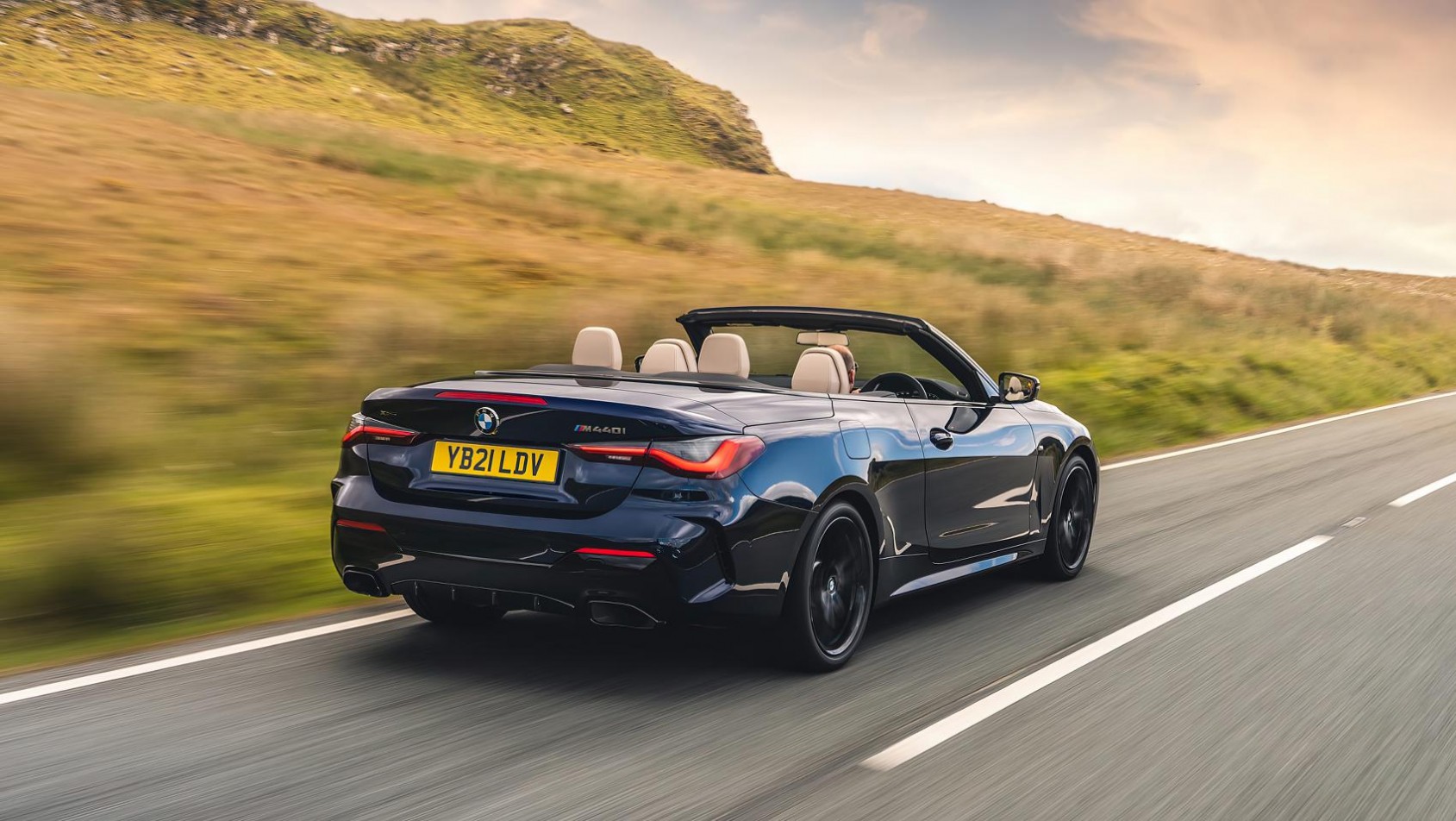 BMW M440i Cabrio bez dachu