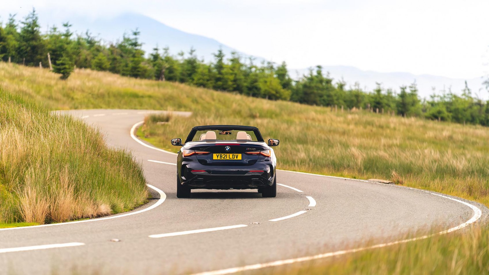 BMW M440i na zakręcie