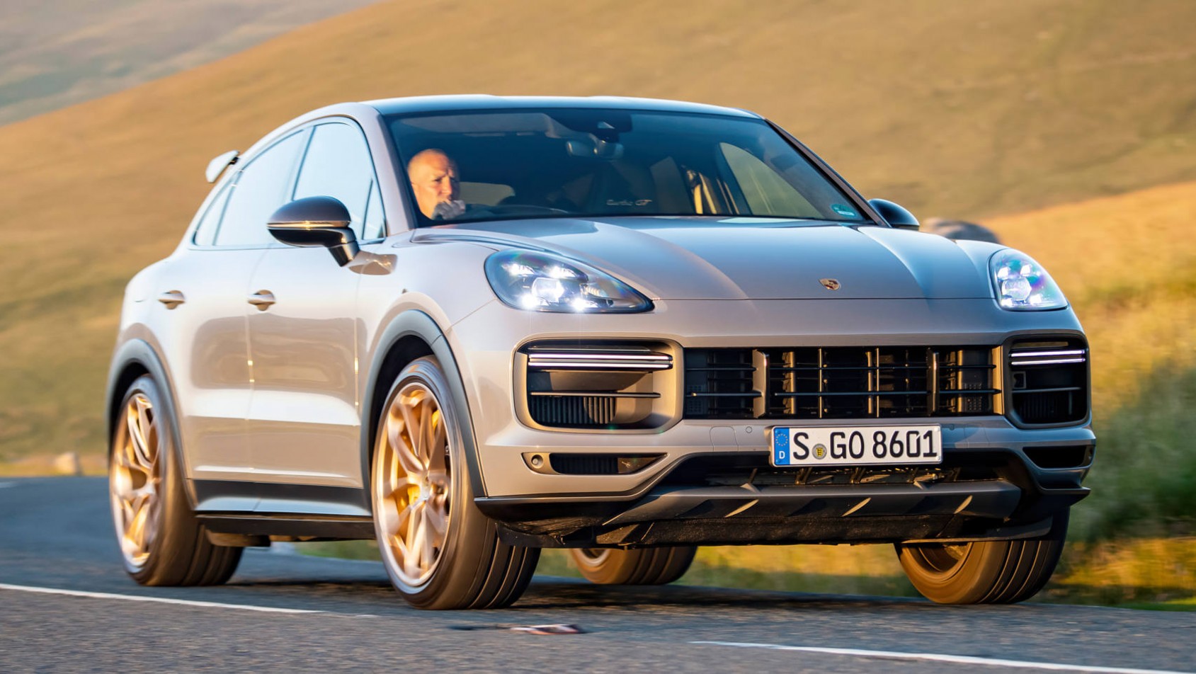 Porsche Cayenne Turbo GT na drodze