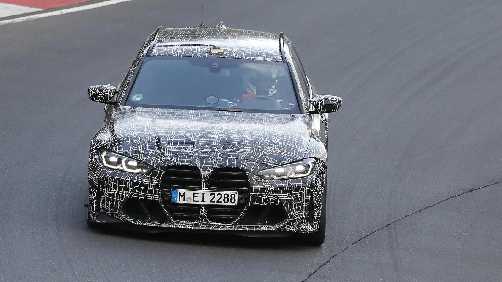 BMW M3  Touring na drodze