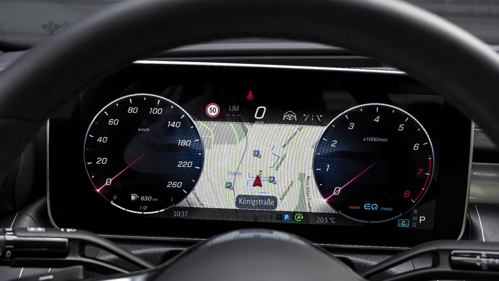 Mercedes Klasa C kokpit kierowcy