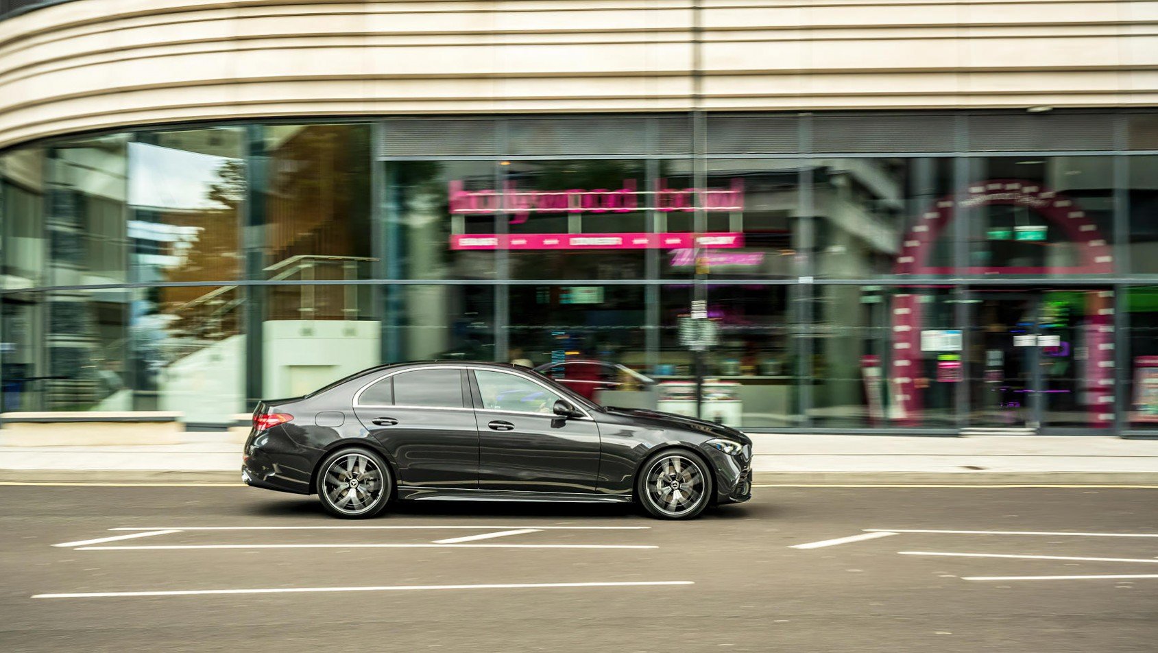 Large-39655-MercedesC-Class-gigapixel-standard-width-1700px