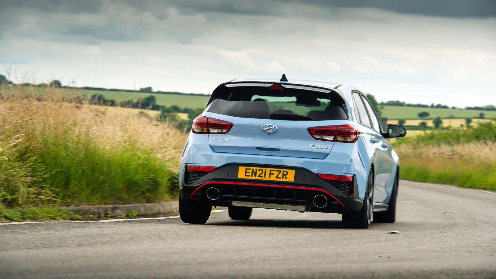 Hyundai i30N sylwetka z tyłu