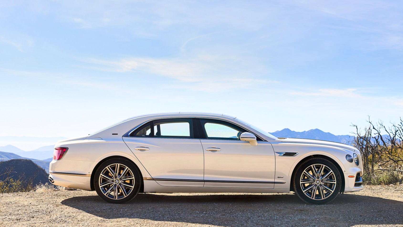Bentley Flying Spur Hybrid bok