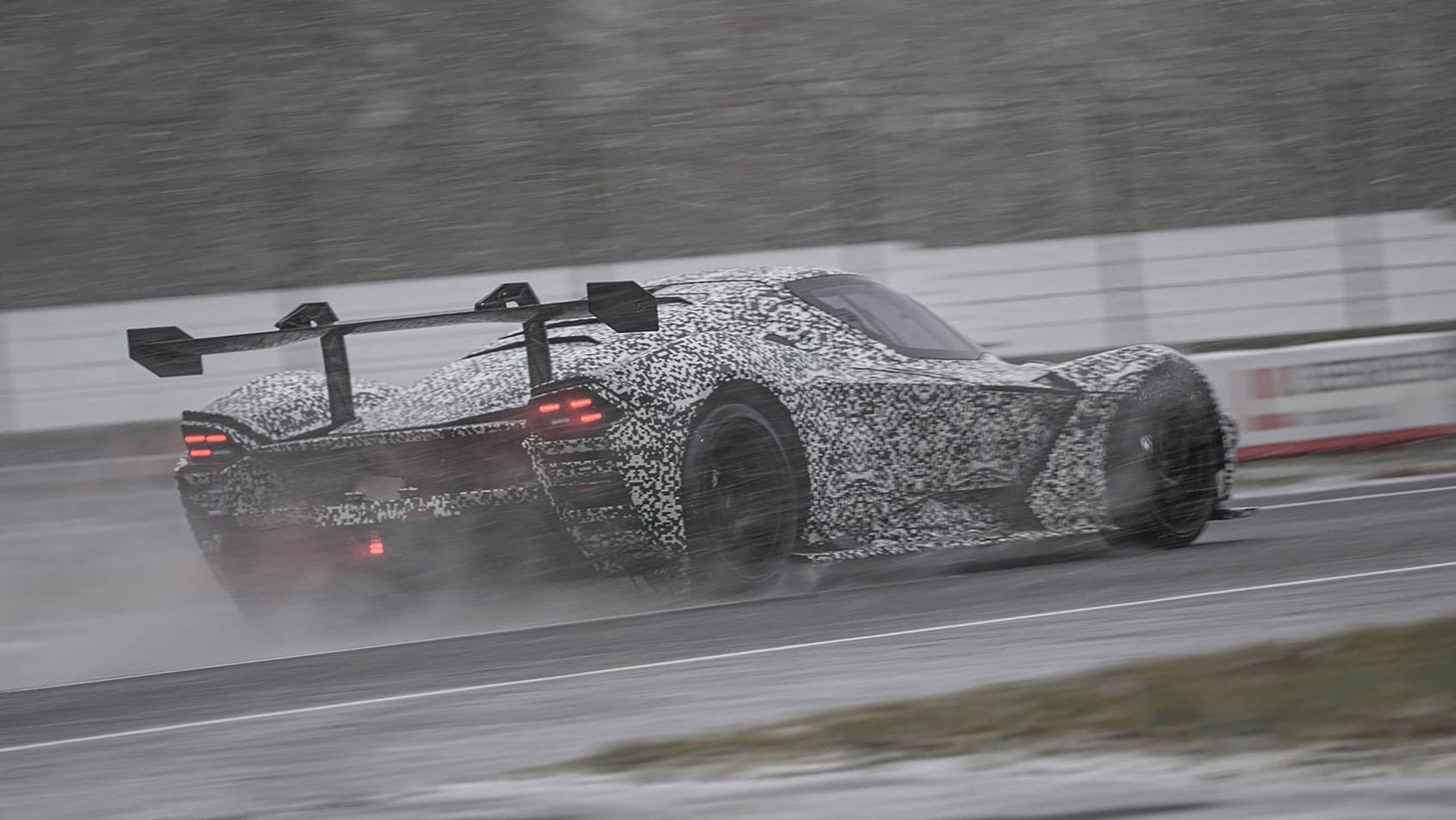 KTM X-Bow GT2 testowany na torze